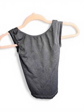 Classic Black Scoop Tank Top — Everyday Layering Essential